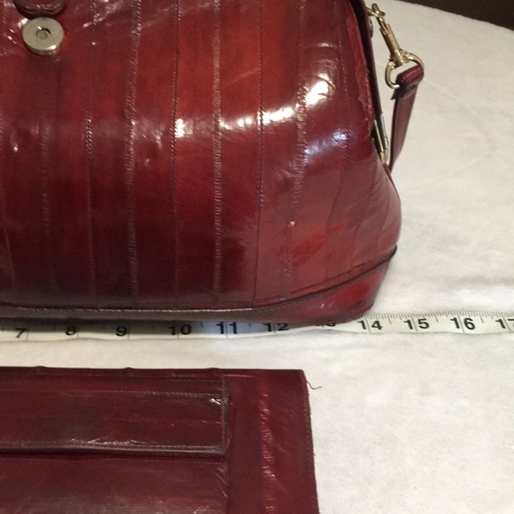 Burgundy eel skin satchel handbag short handle shoulder strap & matching wallet - Picture 10 of 14